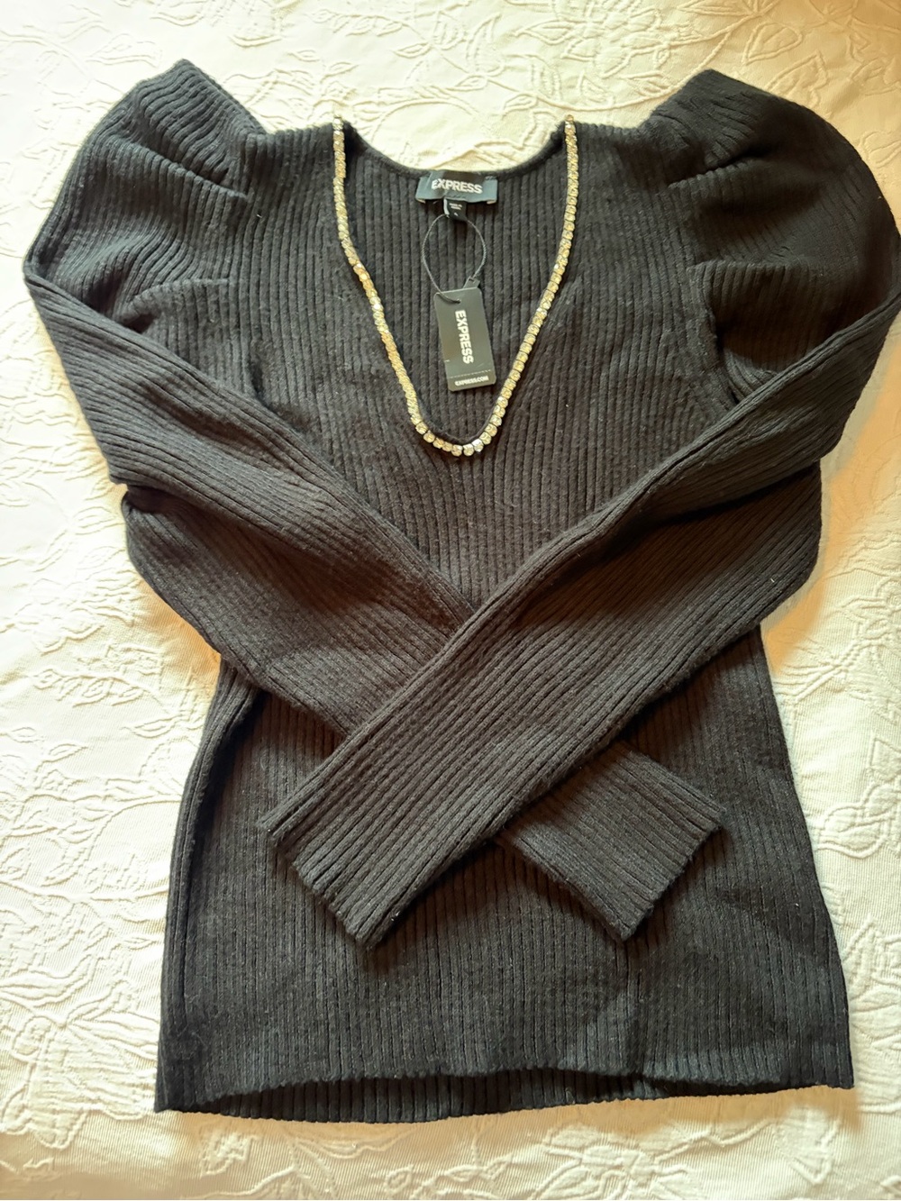Express Black Ribbed Puff-Sleeve V-Neck Sweater new l
